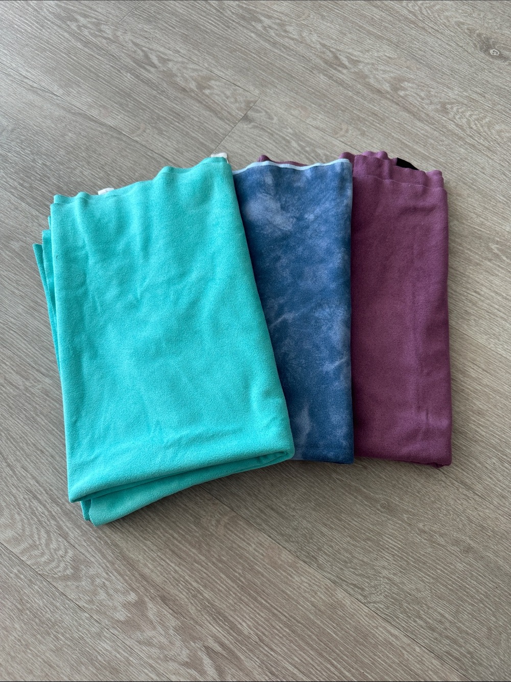 Lululemon large yoga towels. Set of 3. Preowned in good conditions